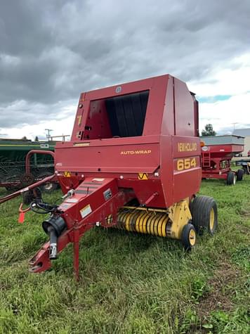 Main image New Holland 654