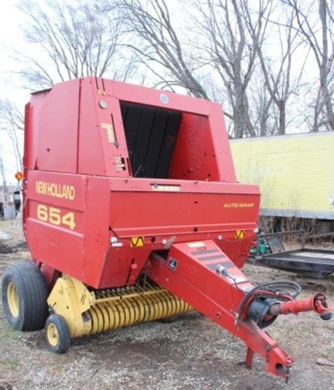 Image of New Holland 654 Primary image