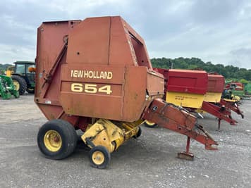 Main image New Holland 654