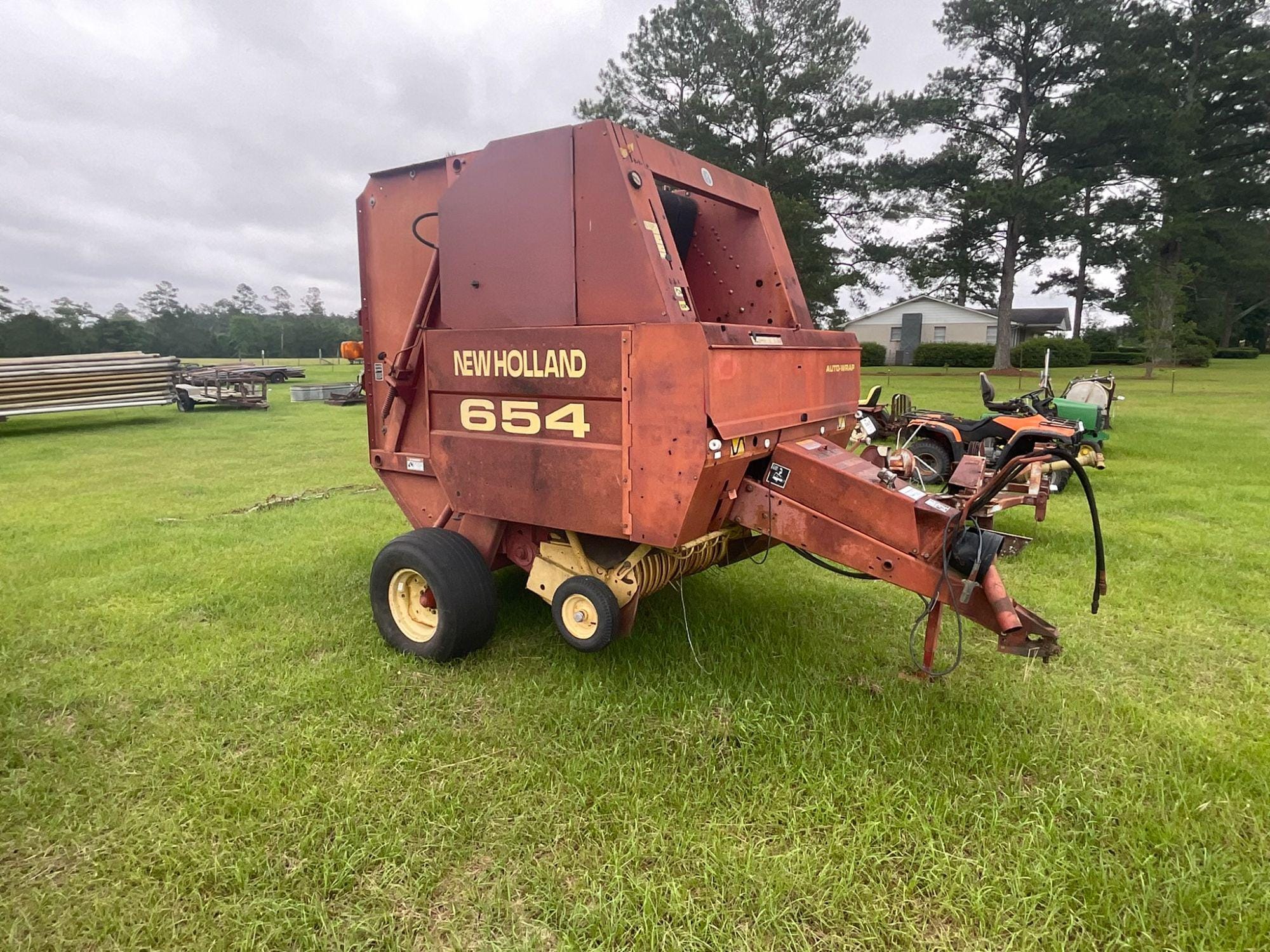 Main image New Holland 654