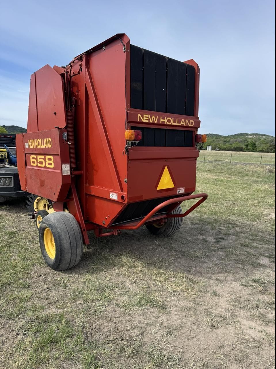 Image of New Holland 658 Image 1