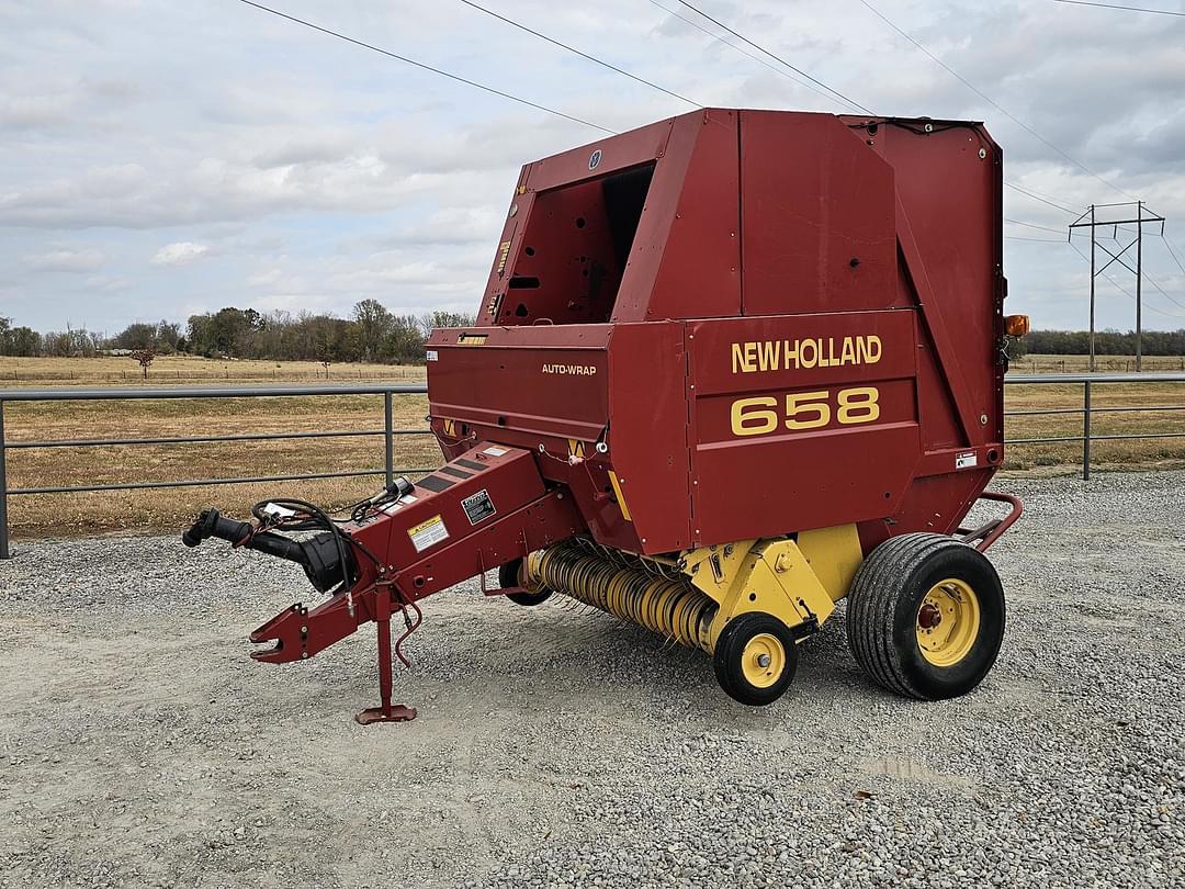 Image of New Holland 658 Primary image