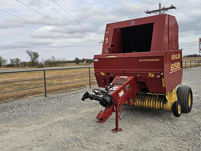 Image of New Holland 658 equipment image 1