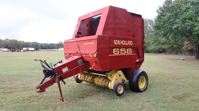 Image of New Holland 658 equipment image 3