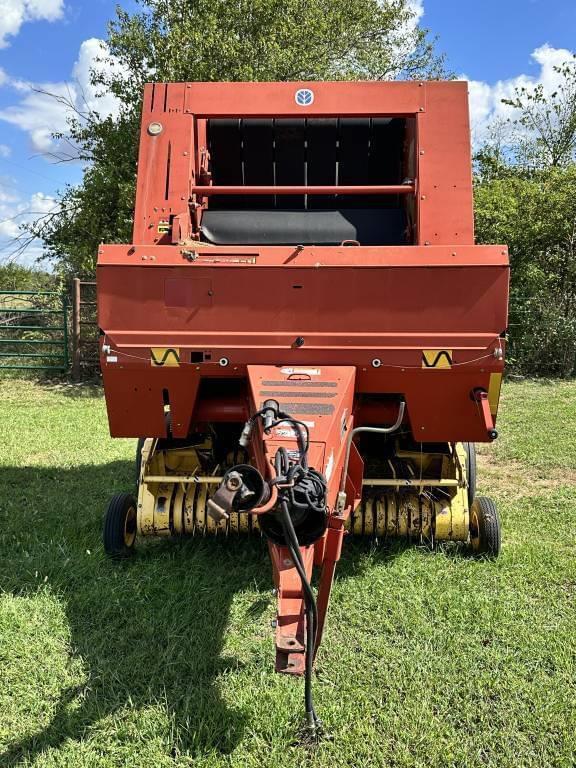 Image of New Holland 658 equipment image 1