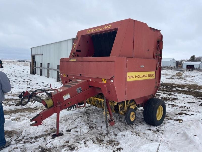 Main image New Holland 660