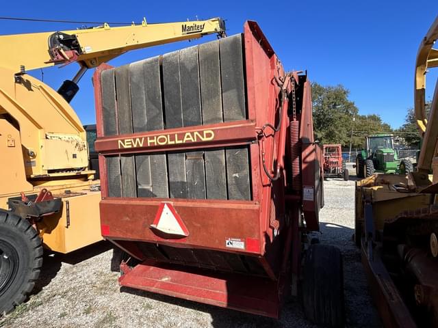 Image of New Holland 660 equipment image 2