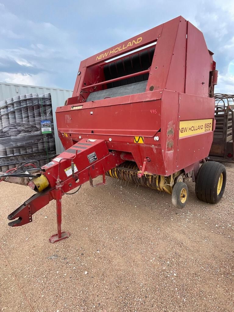 Main image New Holland 660