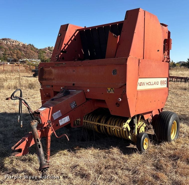 New Holland 660 Equipment Image0