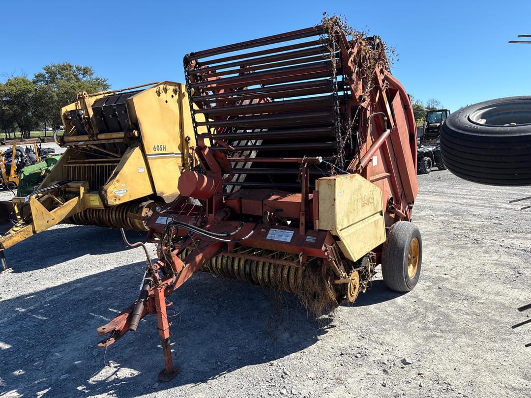 Image of New Holland 850 Primary image