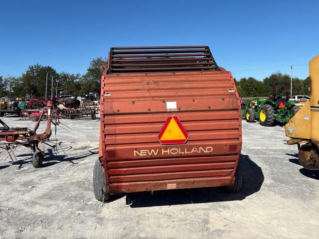 Image of New Holland 850 equipment image 2