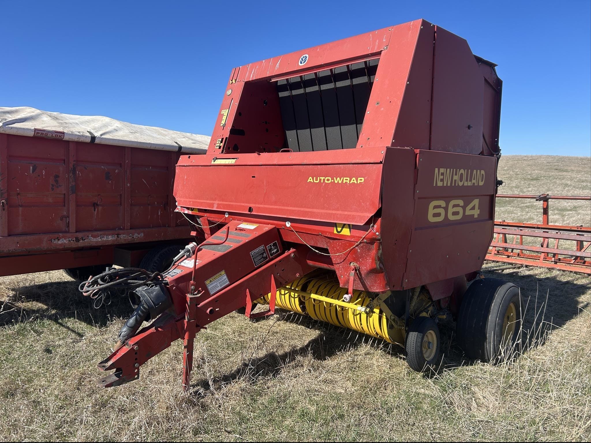 New Holland 664 Equipment Image0