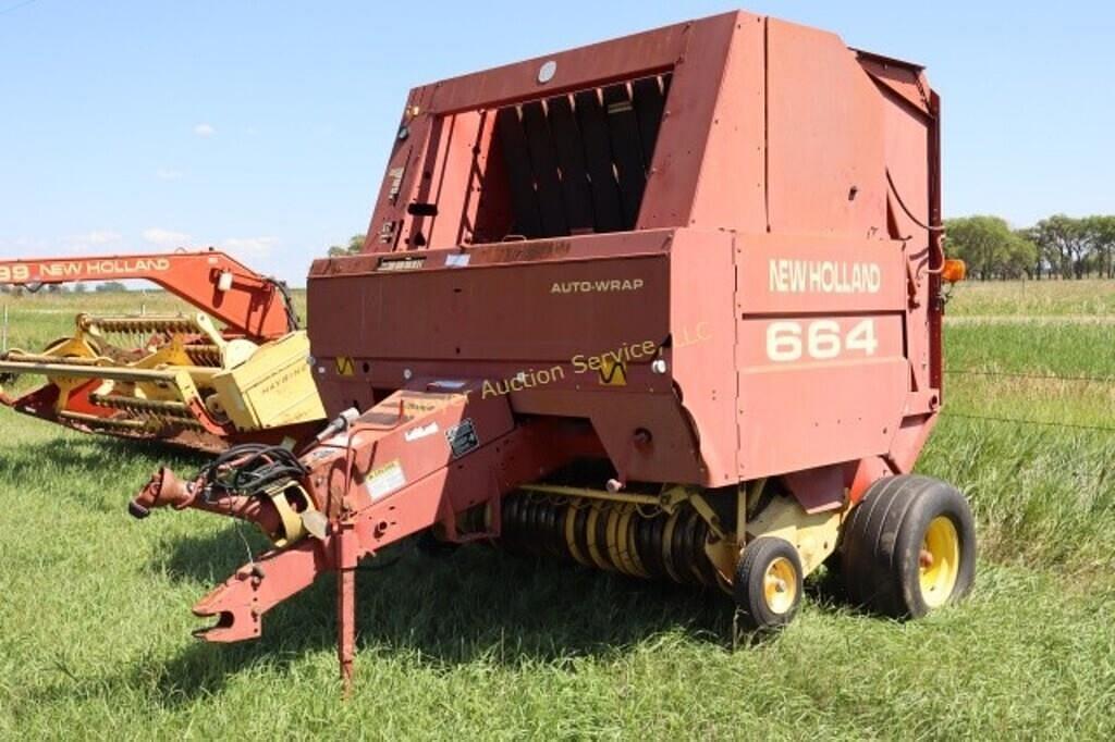 Image of New Holland 664 Primary image