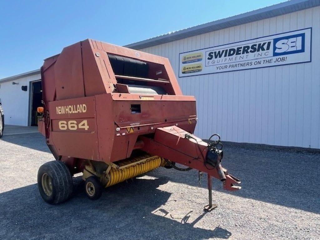 New Holland 664 Equipment Image0