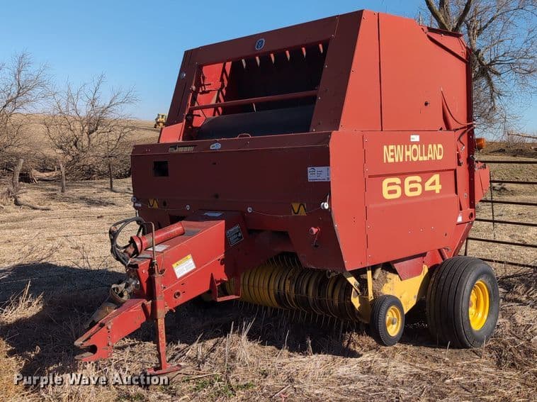 Image of New Holland 664 Primary image