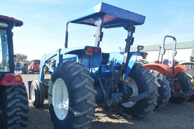 Image of New Holland 6640 equipment image 1