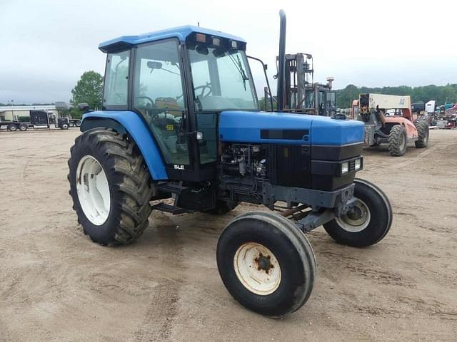 Image of New Holland 6640 equipment image 1