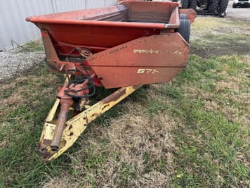 Main image New Holland 675