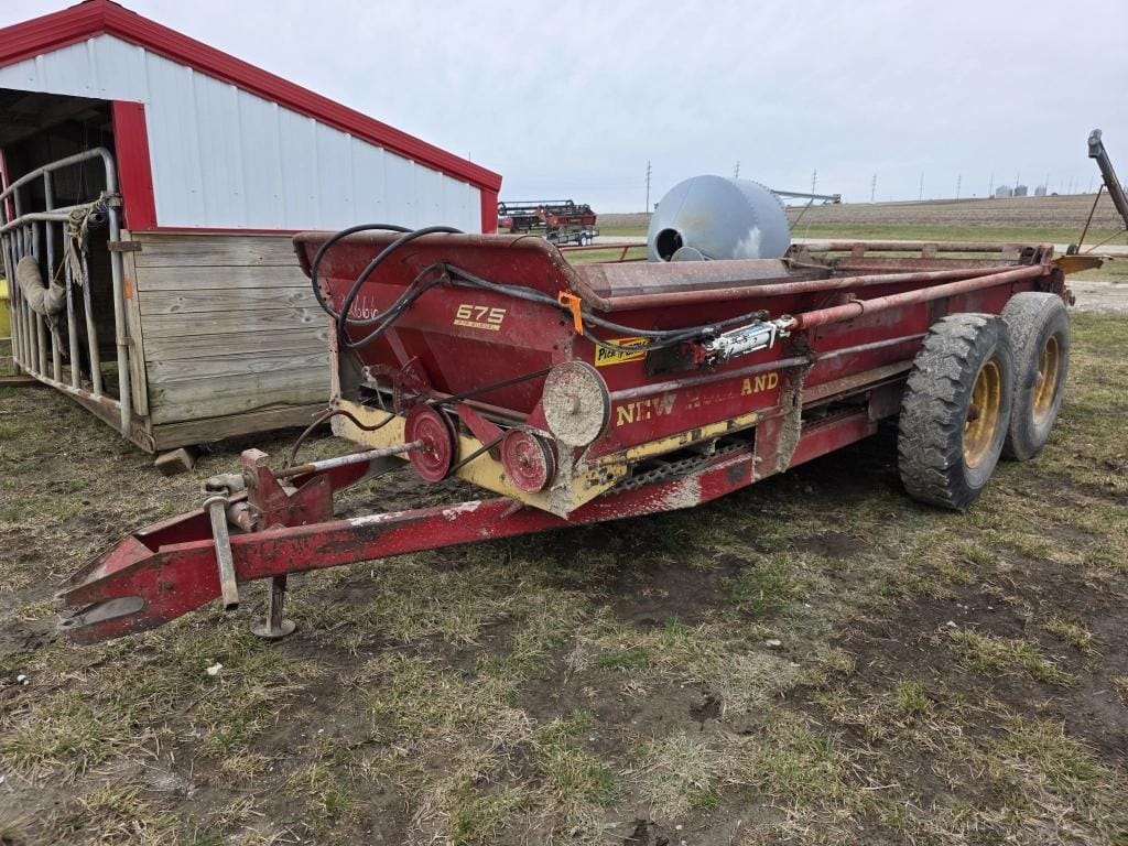 New Holland 675 Equipment Image0