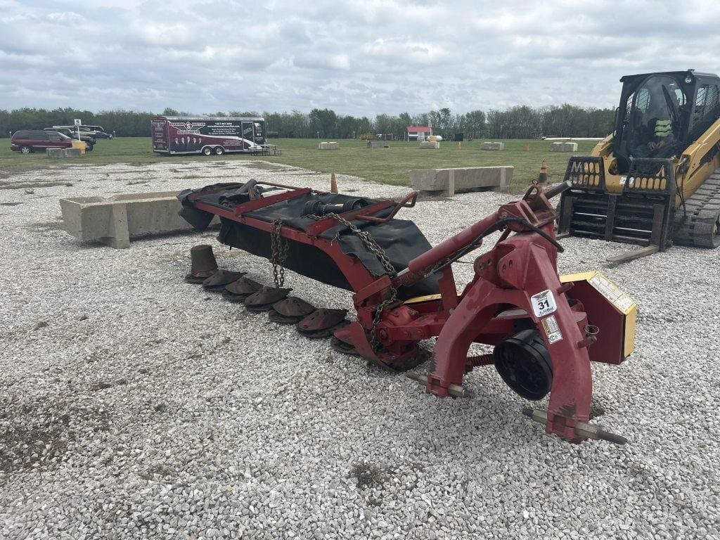 New Holland H6750 Equipment Image0