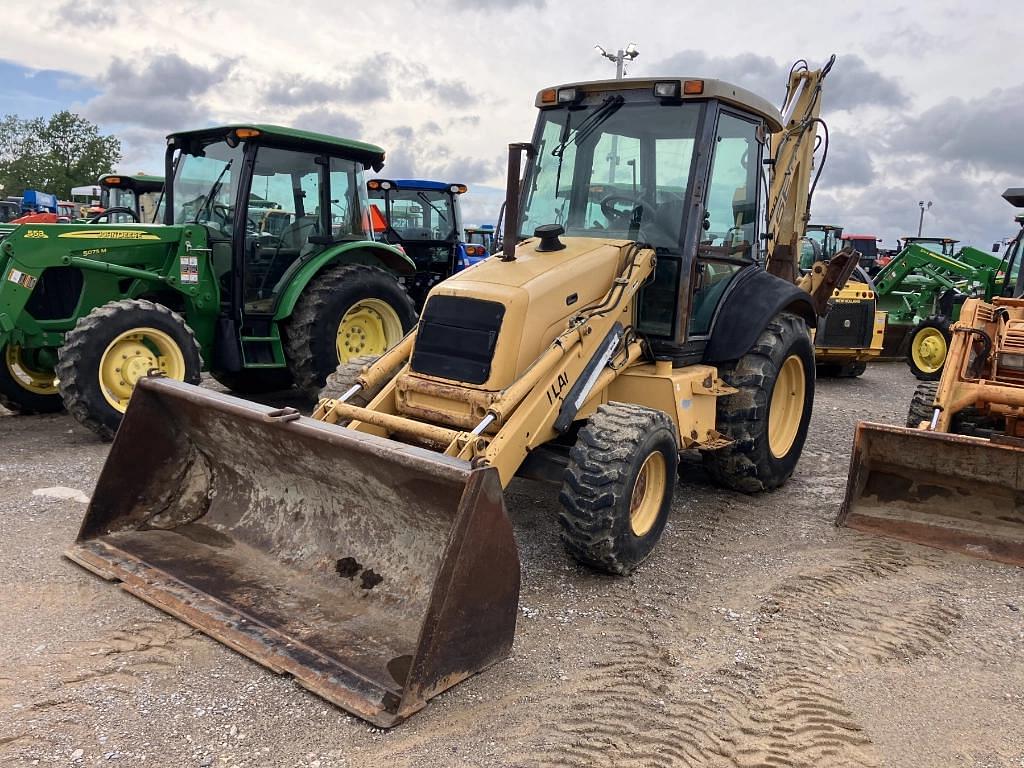 Image of New Holland 675E Primary image