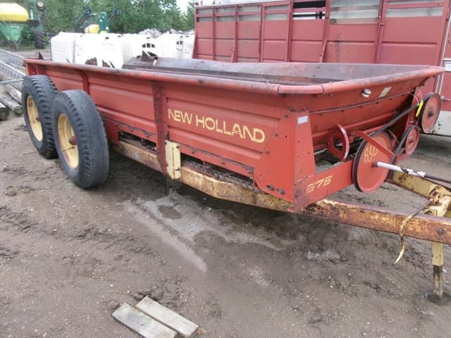 Image of New Holland 676 equipment image 2