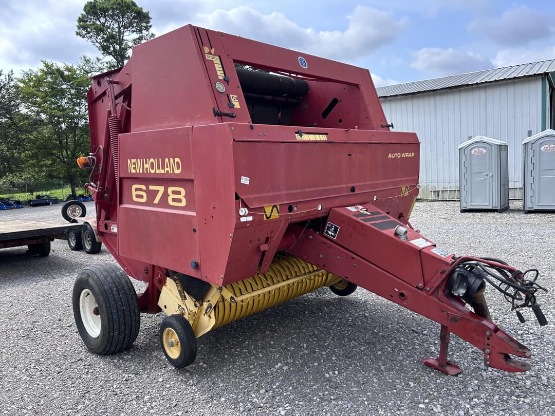 Image of New Holland 678 Primary image