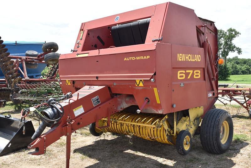 Image of New Holland 678 Primary image