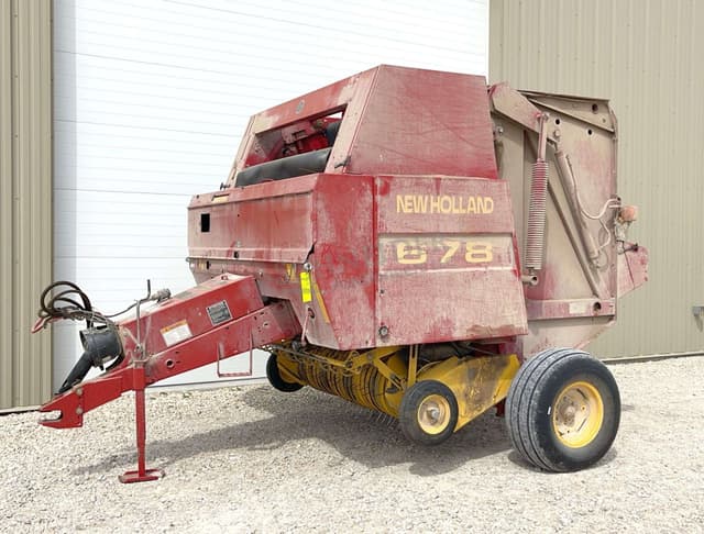 Image of New Holland 678 equipment image 1