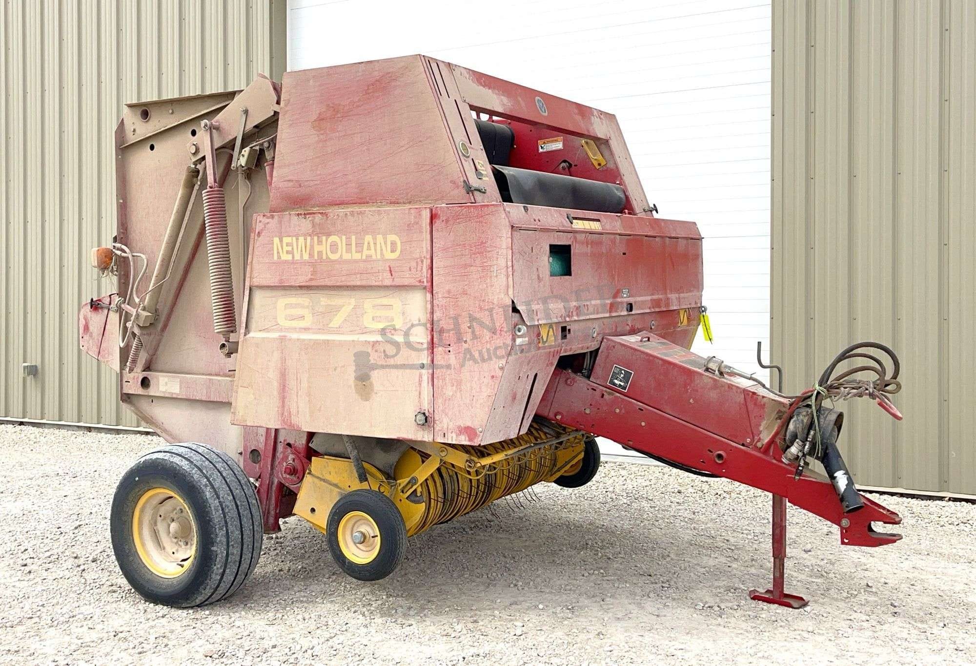 New Holland 678 Equipment Image0