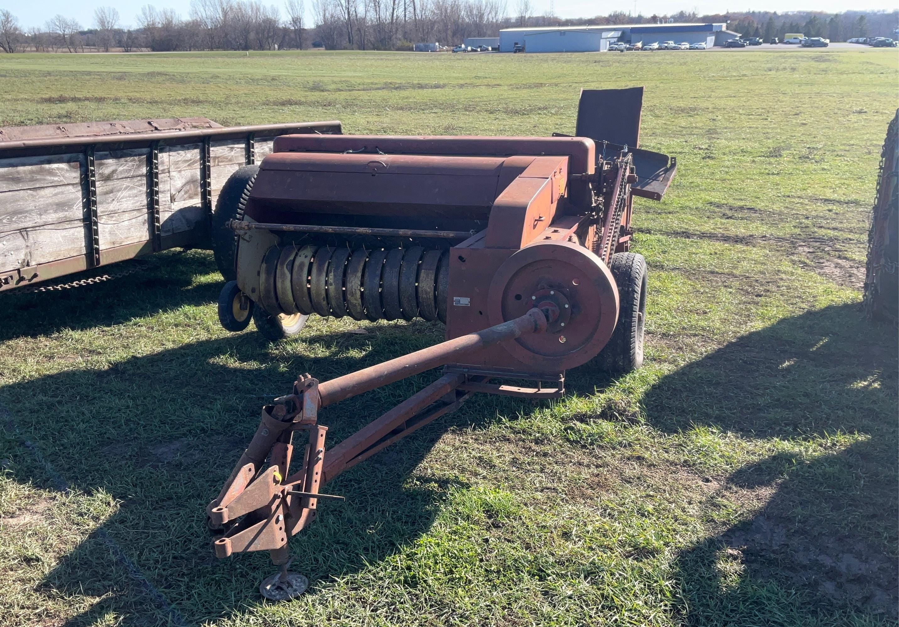 Main image New Holland 68