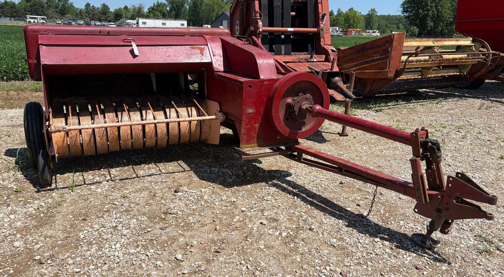 New Holland 68 Equipment Image0