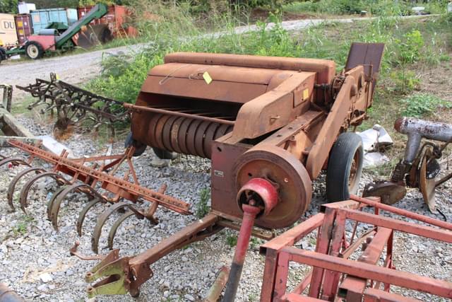 Image of New Holland 68 equipment image 2