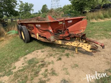 Main image New Holland 680