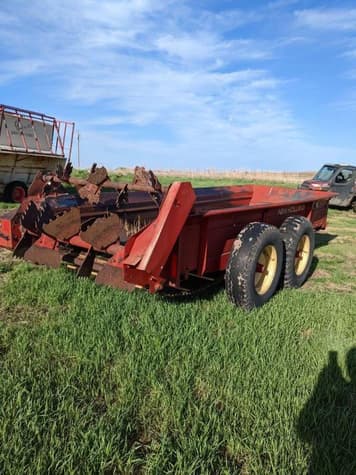 Main image New Holland 680