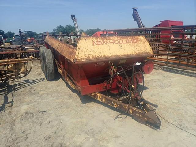 Image of New Holland 680 equipment image 1