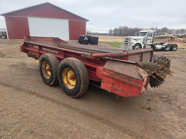 Image of New Holland 680 equipment image 3