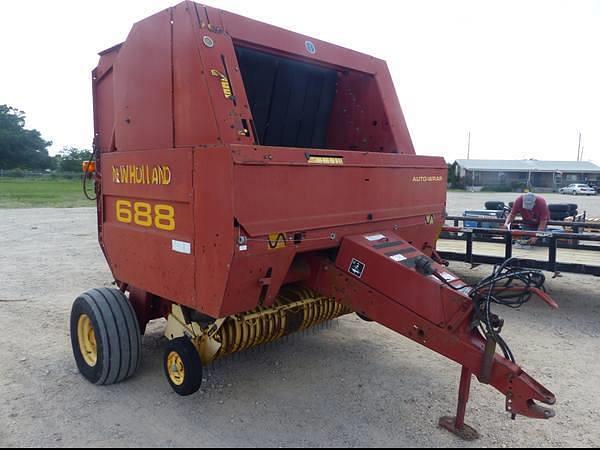 Image of New Holland 688 Primary image