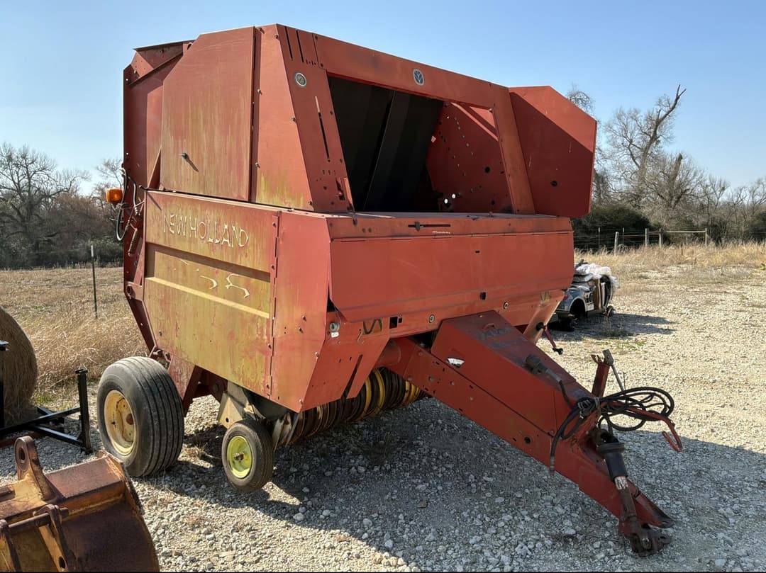 Image of New Holland 688 Primary image