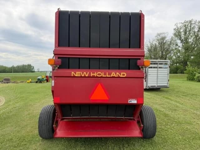Image of New Holland 688 equipment image 2