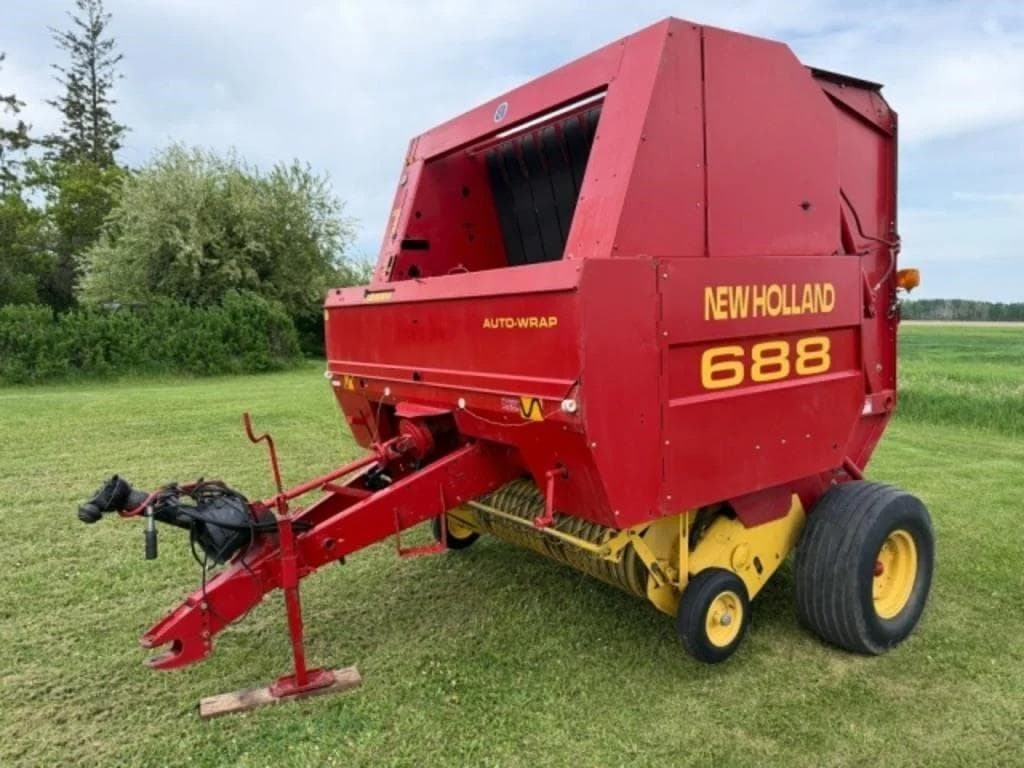 Image of New Holland 688 Primary image