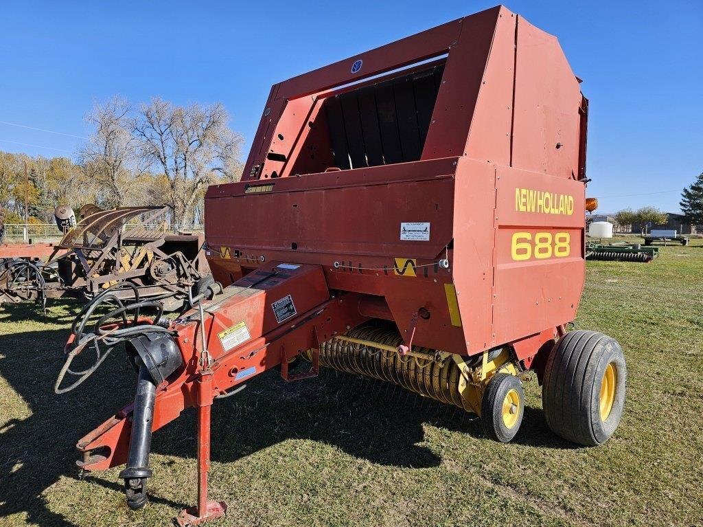 Image of New Holland 688 Primary image