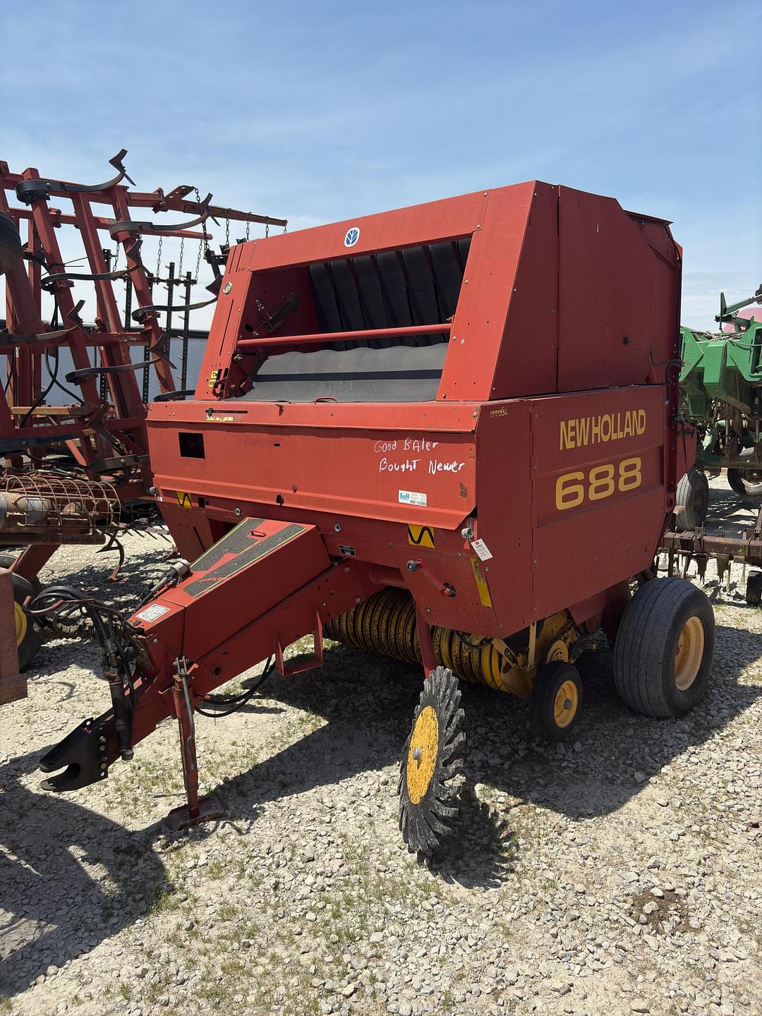 Image of New Holland 688 Primary image