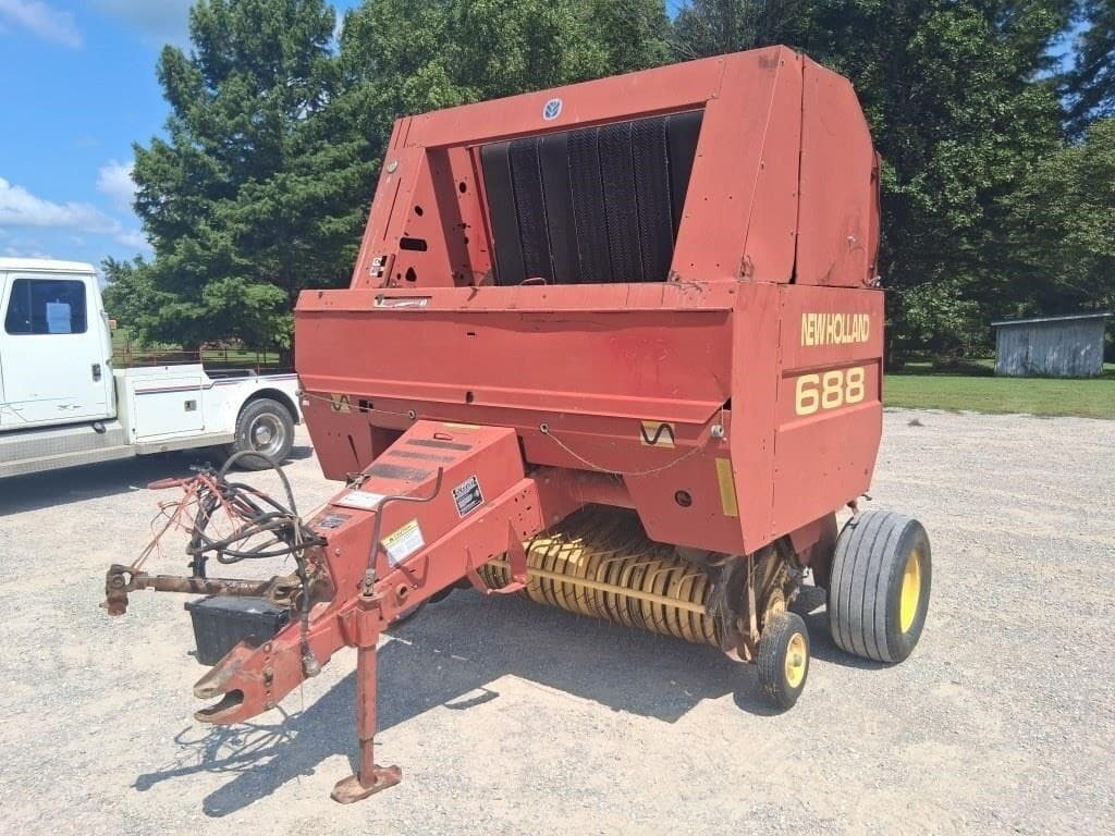 Image of New Holland 688 Primary image