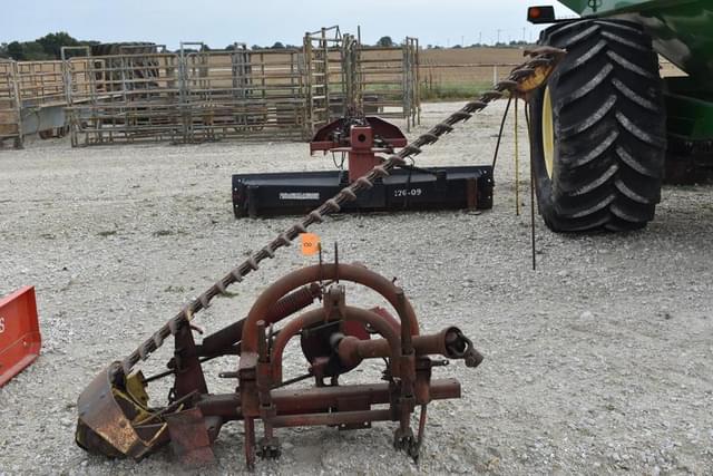 Image of New Holland 451 equipment image 1