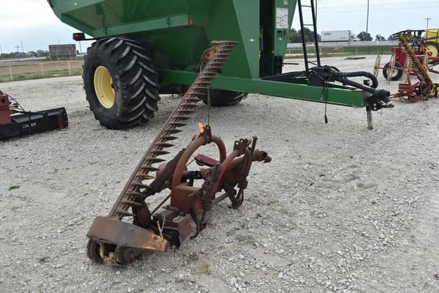 Image of New Holland 451 equipment image 2