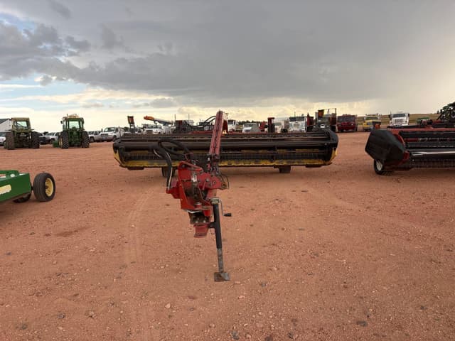 Image of New Holland H7150 equipment image 1