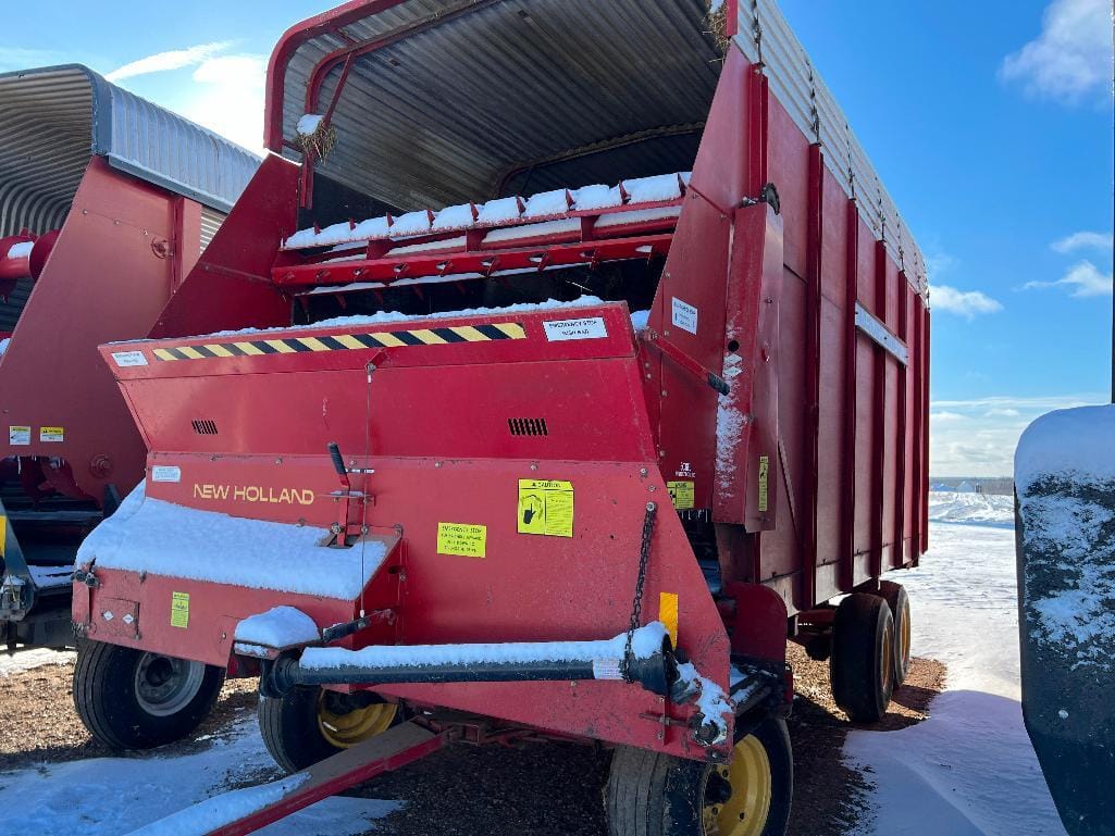 Main image New Holland 716
