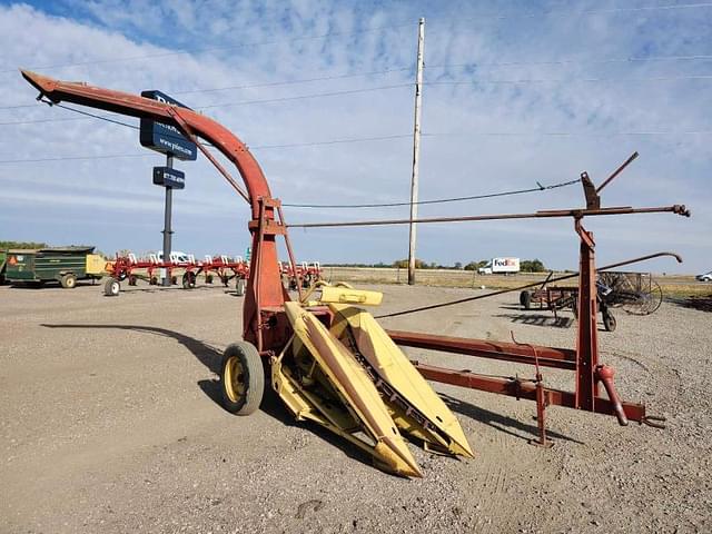 Image of New Holland 717 equipment image 1