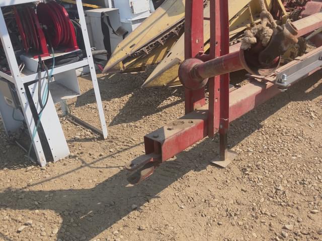 Image of New Holland 717 equipment image 1